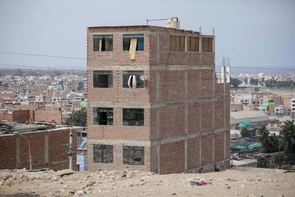 Mal uso de materiales y suelos no compactos hacen de las casas bombas de tiempo ante terremotos.