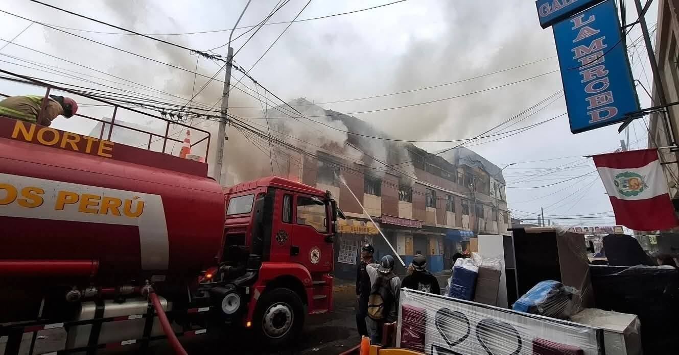 Al lugar llegaron unidades del Cuerpo General de Bomberos Voluntarios, específicamente de la Compañía Huacho 20. (Foto: Noticias Huacho)