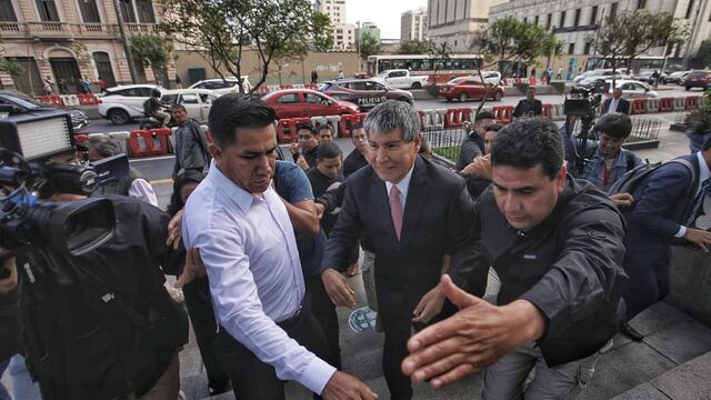 Wilfredo Oscorima llega a Fiscalía de la Nación que lo citó por caso Rolex
