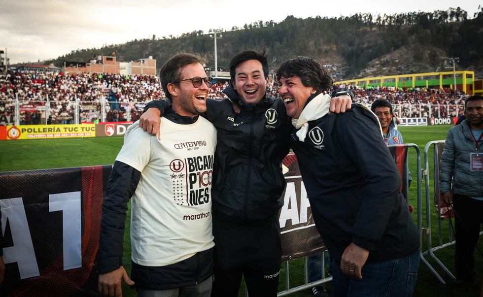 Manuel Barreto con los fichajes para la temporada 2025 y Jean Ferrari con el Plan de Viabilidad. La 'U' no descansa pos bicampeonato de la Liga 1. (Foto: Universitario de Deportes)