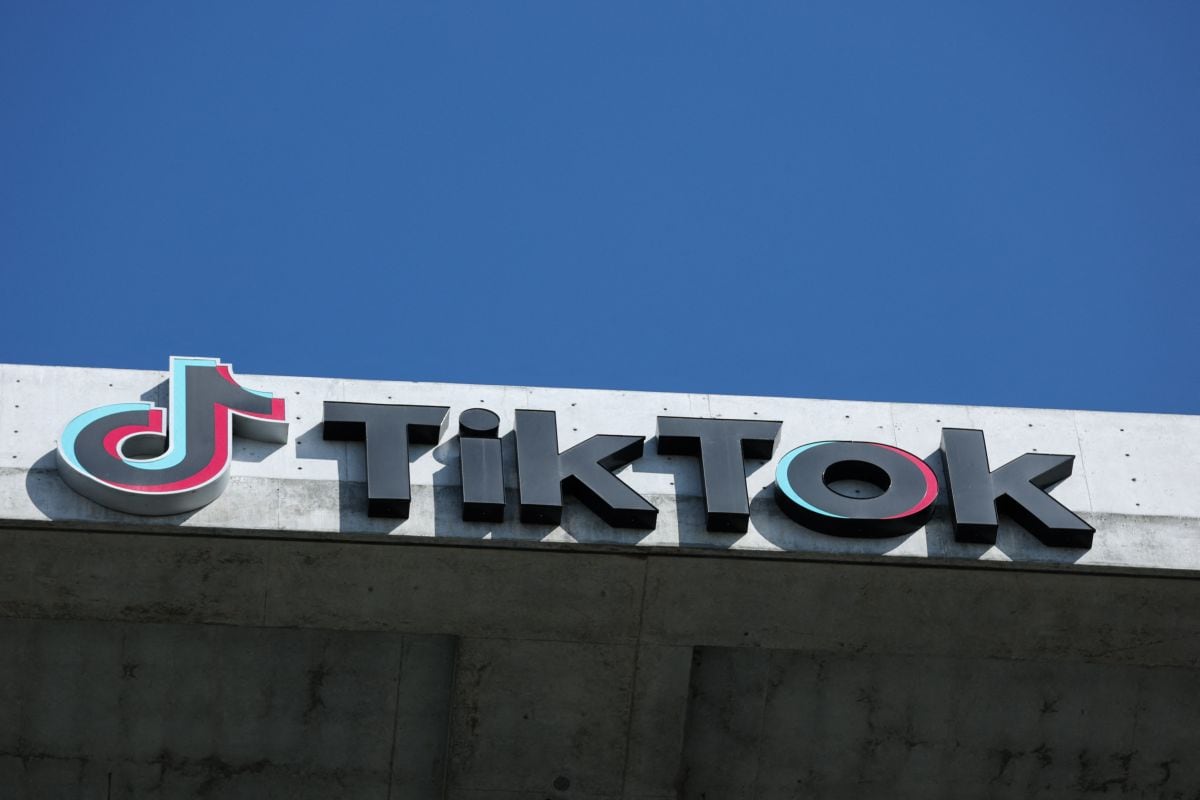 El logo de TikTok en las oficinas de la compañía en Culver City, California. La red social de origen chino afirma tener alrededor de 170 millones de usuarios en los Estados Unidos. (Foto: Patrick T. Fallon / AFP)