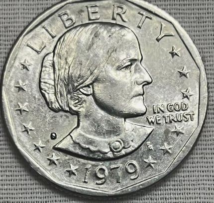 Este ejemplar de 1979 rinde tributo a Susan B. Anthony (Foto: eBay)