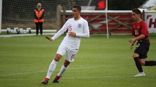 Alexander Robertson, futbolista con ascendencia peruana, fue convocado por Inglaterra Sub-17