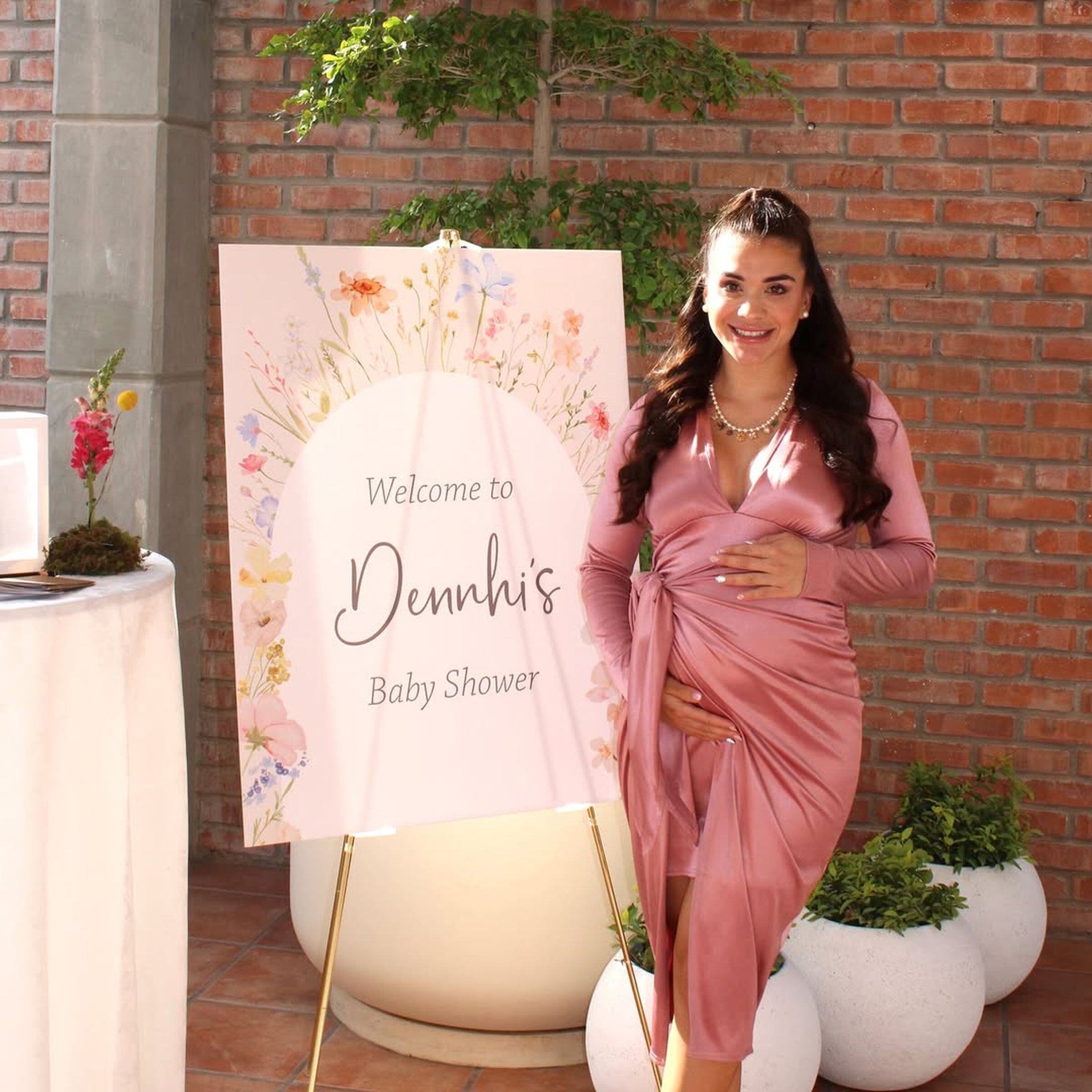 Dennhi en su baby shower. También cumplió 30 años el domingo 15 de diciembre (Foto: Instagram)