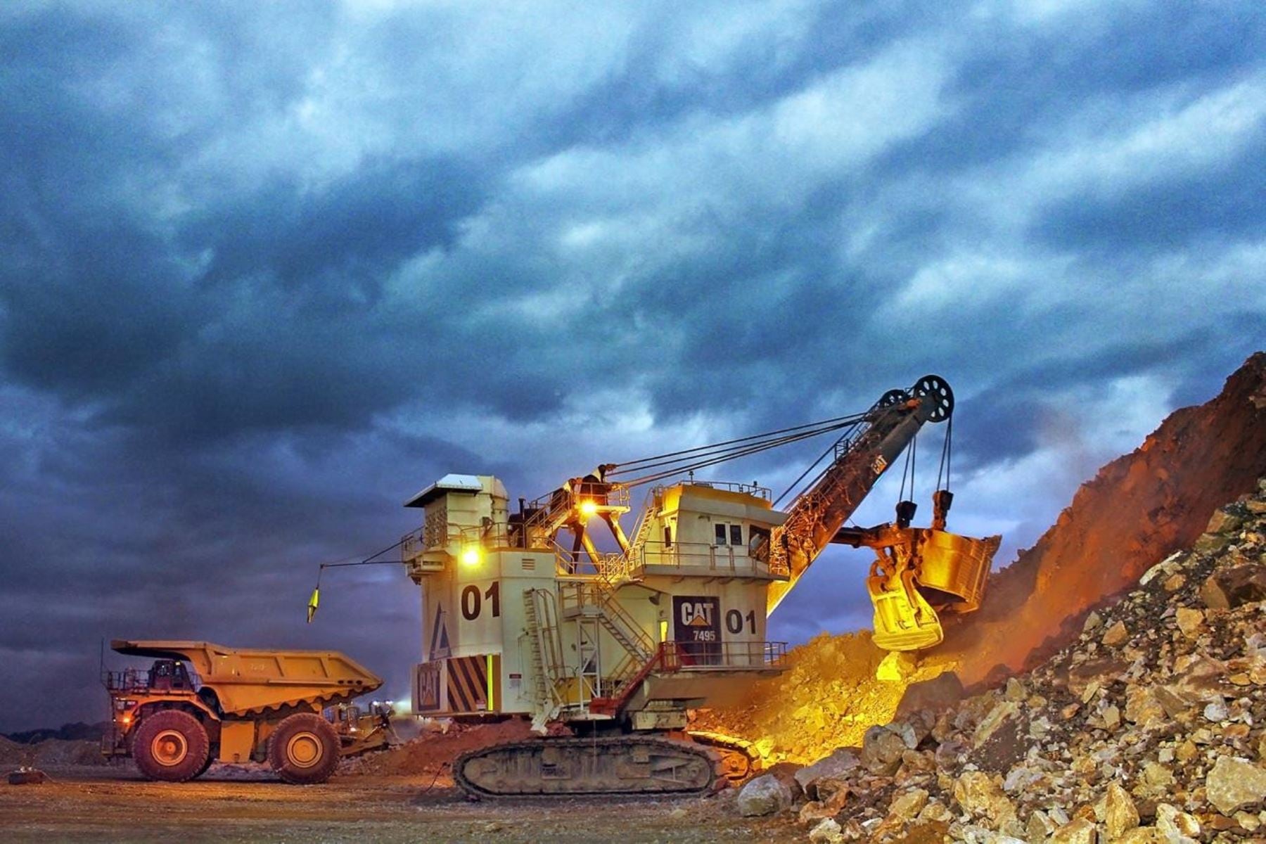 Aunque el cobre concentra la mayoría de proyectos de inversión exploratoria, la lentitud de los procesos retrasa su avance. (Fuente: Andina)