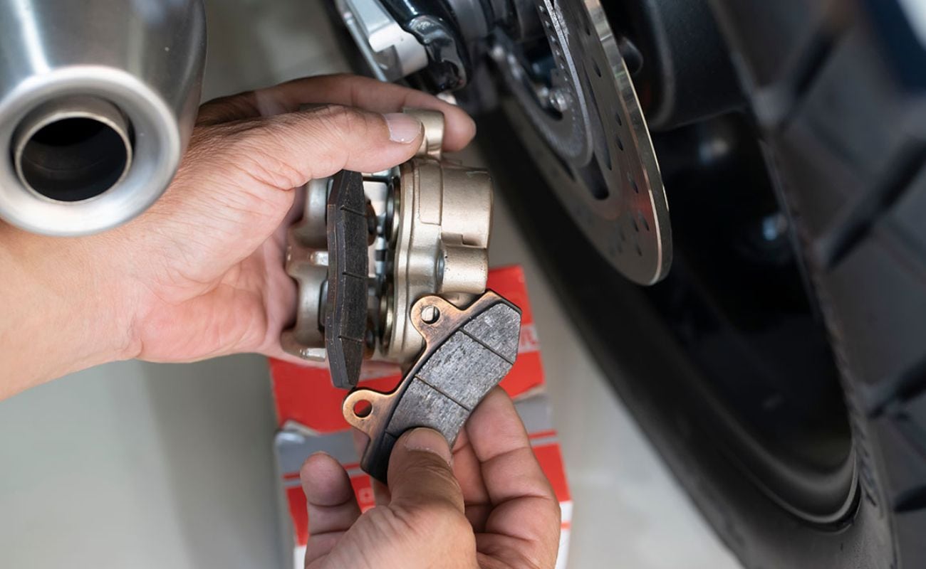 El freno ABS de doble canal permite una mayor estabilidad en situaciones de frenado bruscos. (Foto: Box Repsol)