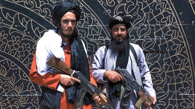 Los talibanes capturan Jalalabad y Mazar-i-Sharif, quedan cerca de toma total de Afganistán