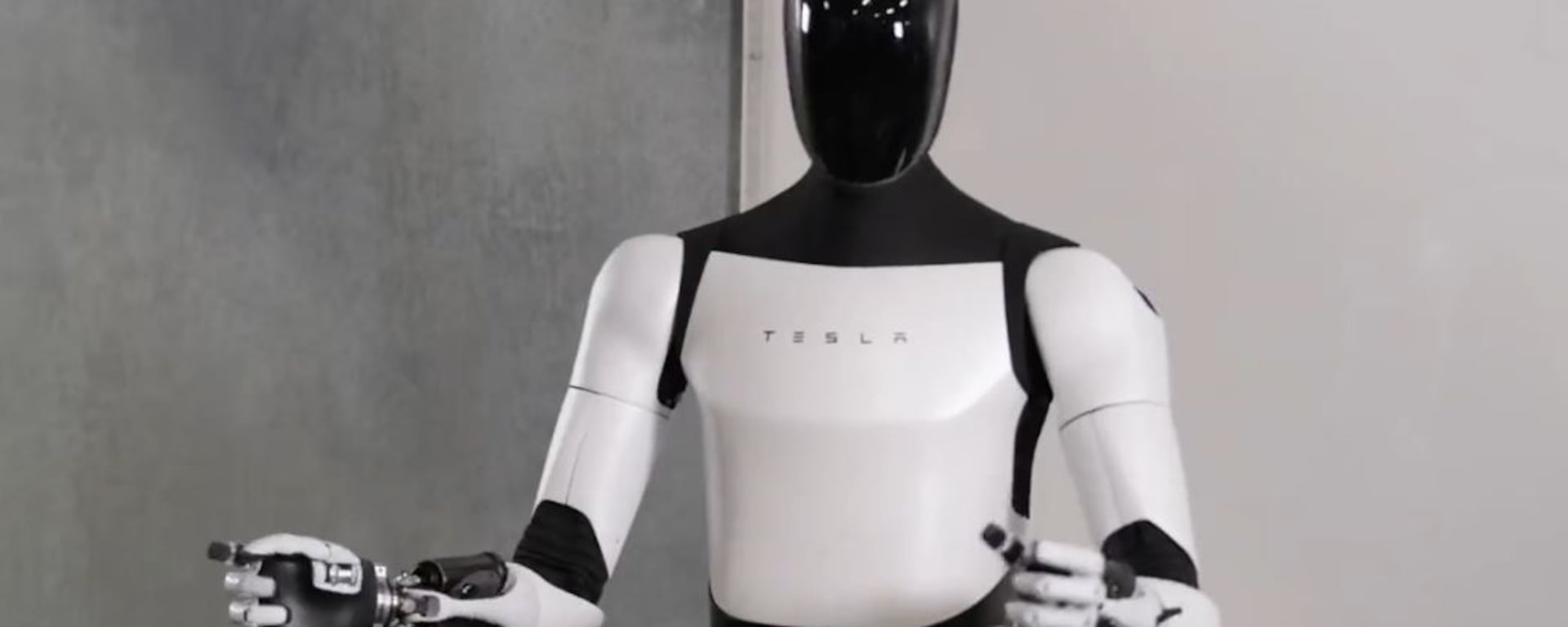 Optimus, el robot de Tesla, se venderá a fines de 2025: ¿qué podrá hacer y cuánto costará?