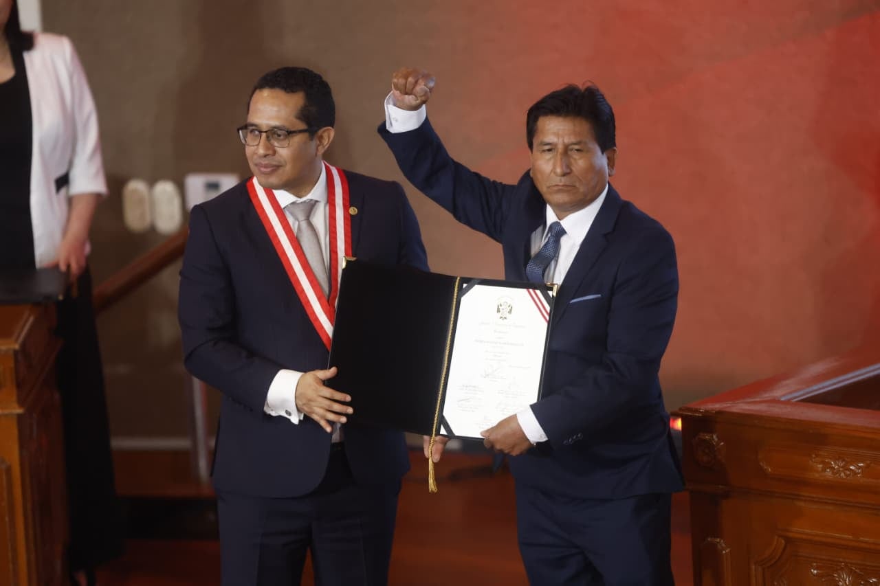 Andrés Avelino Ramon Huillcas (Juntos por el Perú) - Senador distrito múltiple - Apurímac