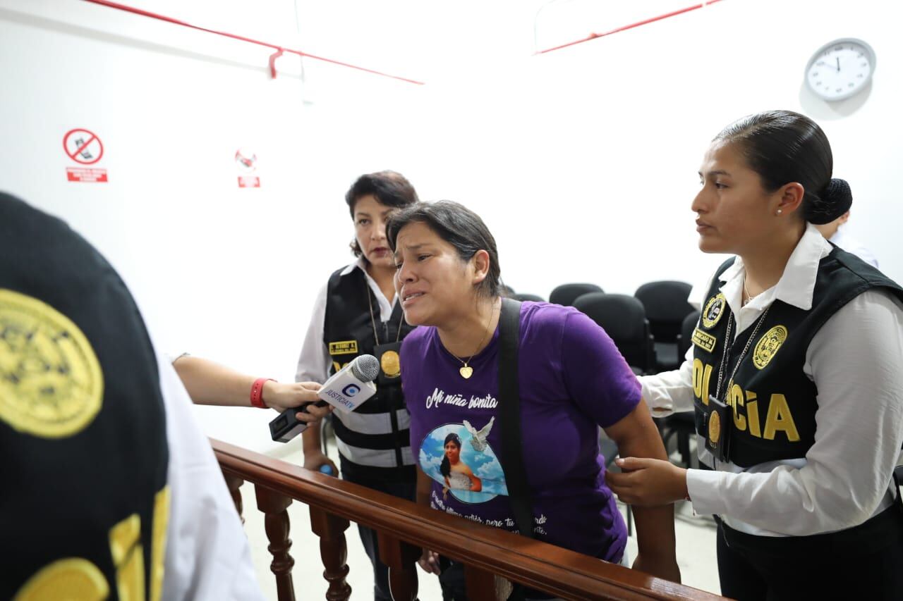 Cynthia Machare se enfrentó al asesino de su hija, Sergio Tarache Parra, en la audiencia de control de identidad del feminicida.