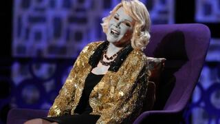 Joan Rivers fue llevada de emergencia al hospital