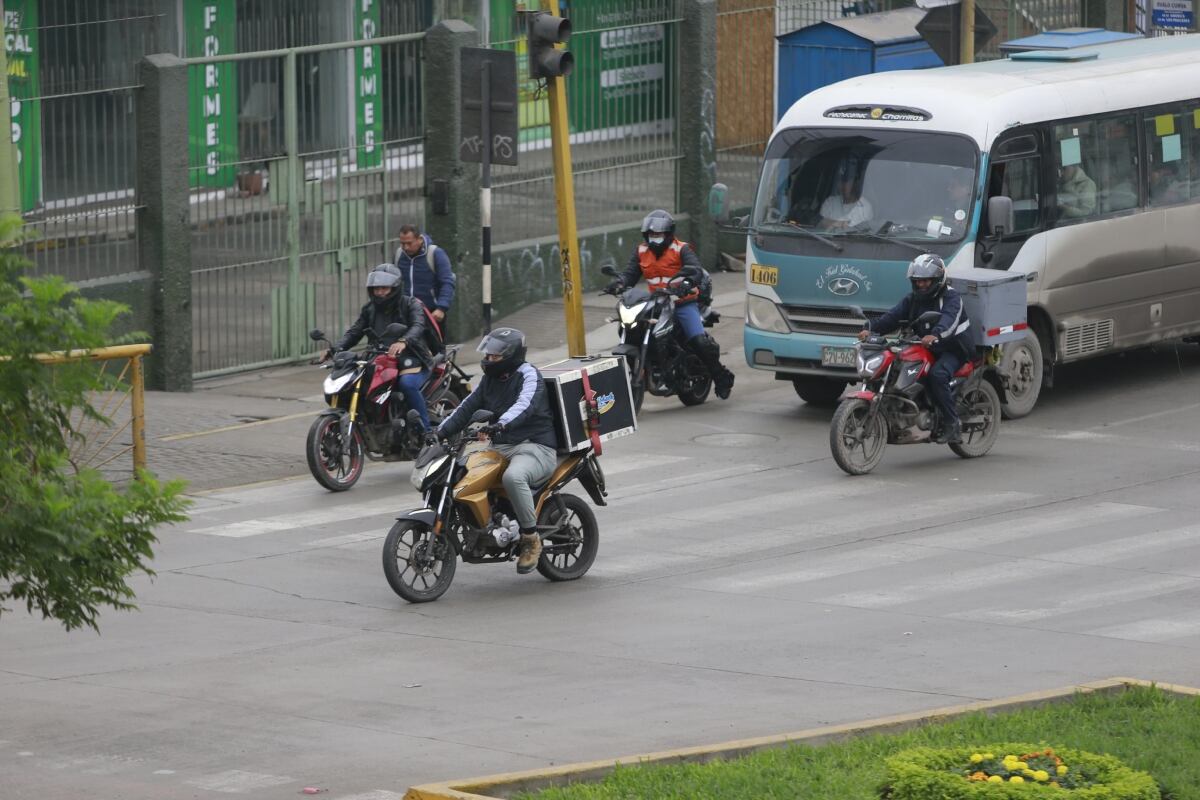 Disposición busca atender realidades regionales y será obligatoria solo en Lima y Callao. (Foto: GEC)