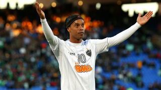 Ronaldinho en vitrina: una pista de cuál será su próximo equipo