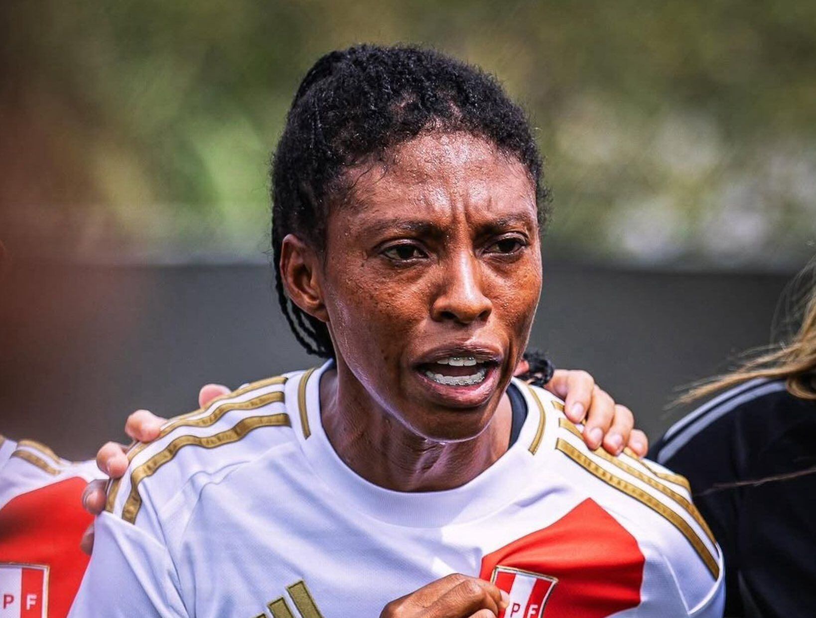 La destacada futbolista de 38 años utilizó sus redes sociales para comunicar la noticia.