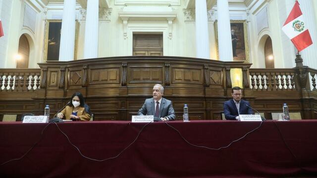 Congreso: Sustentan proyecto de ley que plantea reelección de alcaldes y gobernadores regionales