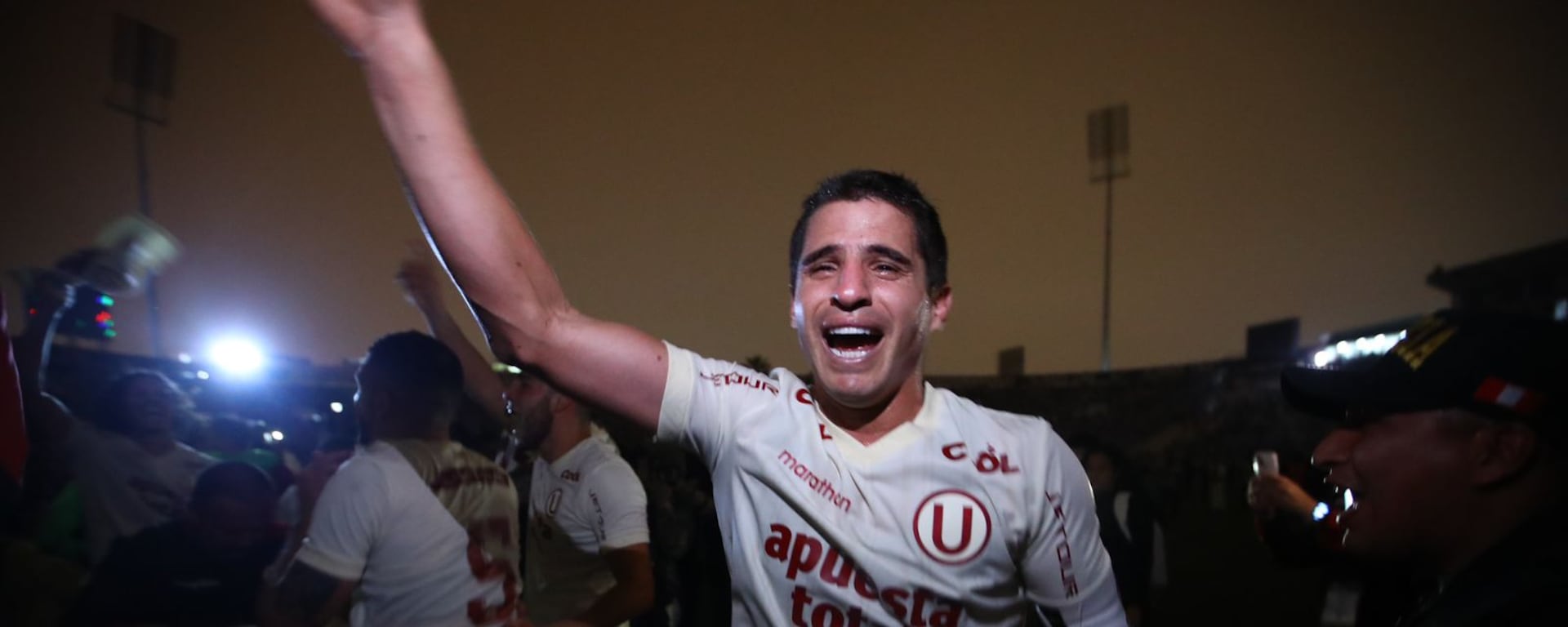 Matutazo: Universitario toca el cielo y alcanza la estrella 27 en su historia | CRÓNICA