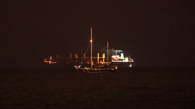 El barco de la Flotilla de la Libertad llega al puerto israelí de Asdod