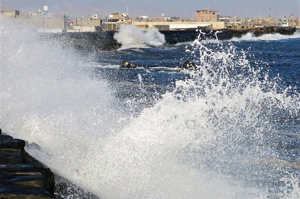 Pescadores afectados por cierre portuario en Ica. (Foto: Andina)