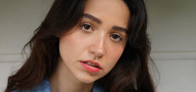 La exitosa carrera de Zeynep Bastik de “Pecado original” como cantante