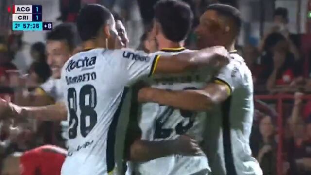 ¡Victoria agónica! Miguel Trauco marcó golazo de tiro libre para triunfo de Criciúma en Brasileirao | VIDEO