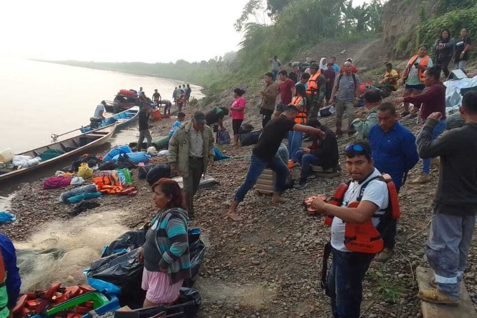 El accidente se reportó la madrugada del miércoles 4 de setiembre. Según las primeras investigaciones, la nave naufragó tras chocarse con un tronco sumergido. Foto: Radio Atalaya