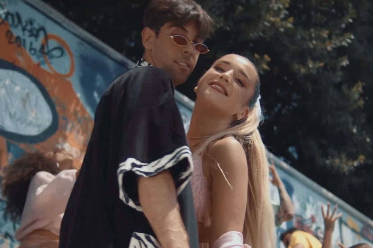 Lola Índigo y Don Patricio en el estreno de "Lola Bunny" (Foto: Don Patricio / YouTube)