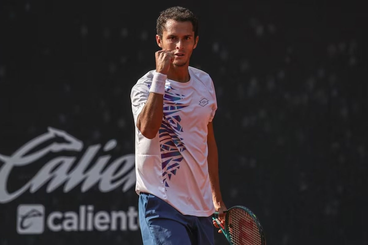 Varillas reaccionó a tiempo y clasificó a octavos del Challenger de Bogotá 2026. Foto: Andina