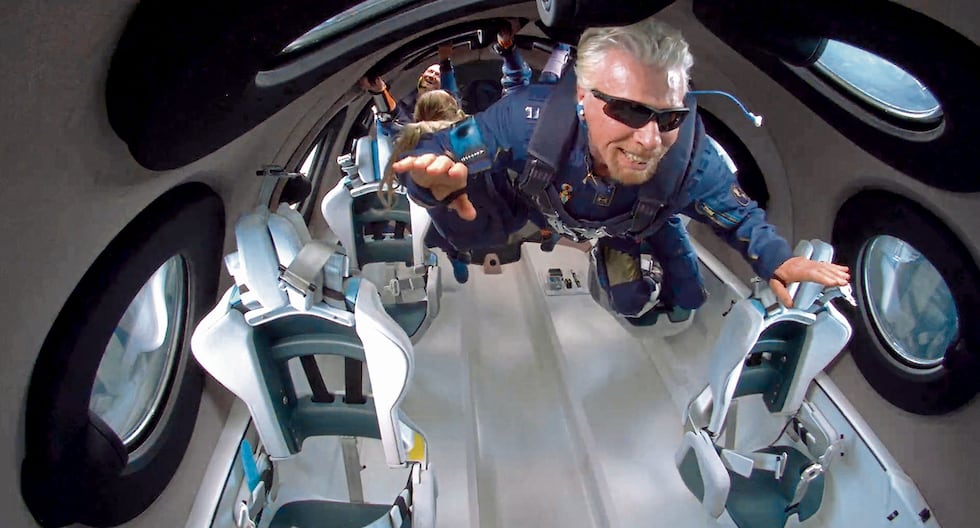 Richad Branson en el espacio. (Foto: VIRGIN GALACTIC)