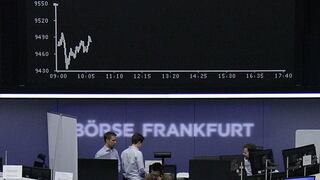 Bolsas de Europa cerraron mixtas a la espera de dato de EE.UU.
