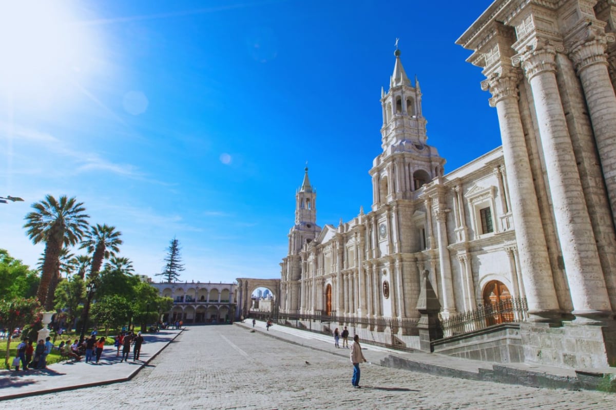 Senamhi recomendó a la ciudadanía el uso del bloqueador y sombreros de ala ancha, así como la hidratación constante. Foto: gob.pe