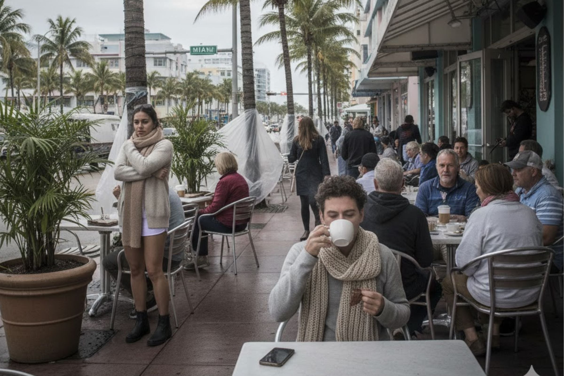 Los residentes de Miami experimentarán una masa de aire fría desde este jueves. (Crédito: Imagen creada por El Comercio MAG usando la IA de 'Gemini')