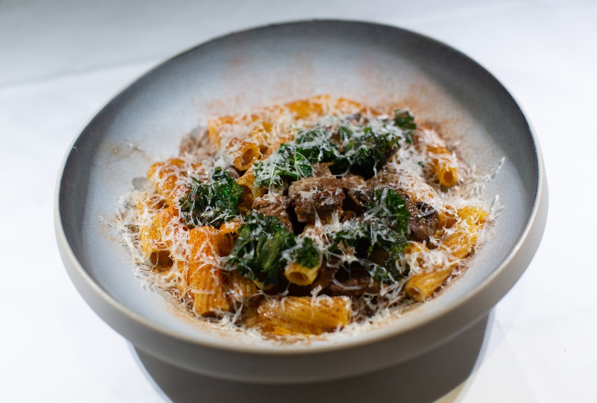 Rigatoni strogonoff en Brass.