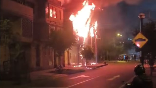 El Agustino: Incendio consume templo evangélico sin dejar heridos ni víctimas