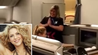 YouTube: azafata dedicó a Shakira coreografía del “Waka Waka” en pleno vuelo
