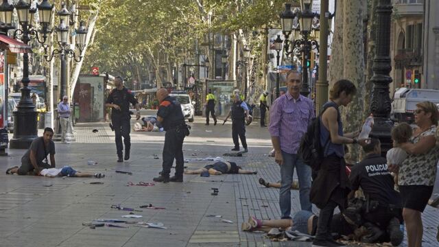 Ataque terrorista en Barcelona: Atropello masivo deja 13 muertos en La Rambla