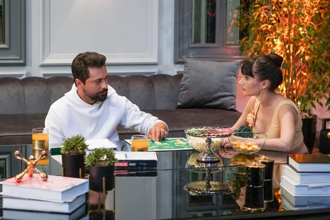 Alihan y Zeynep se alejarán de "Pecado original" (Foto: Med Yapım)