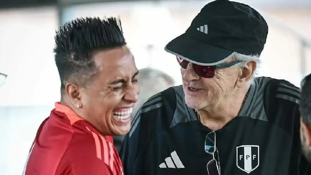 Aunque Fossati intentó recuperar a Christian Cueva convocándolo a la selección peruana, el volante sigue sin equipo.