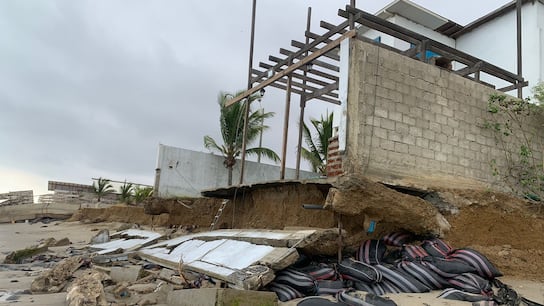 Tumbes: denuncian daños en vivienda por construcción de espigones para proyecto inmobiliario