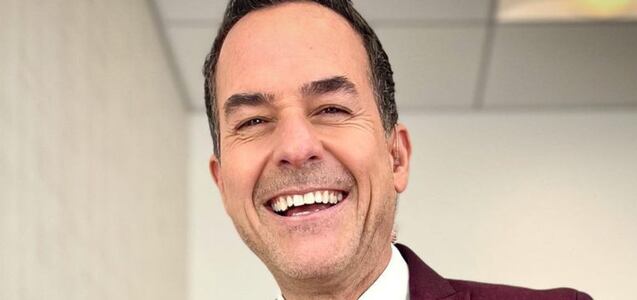 ¿Qué hace Carlos Calderón mientras se prepara para su regreso a la televisión?