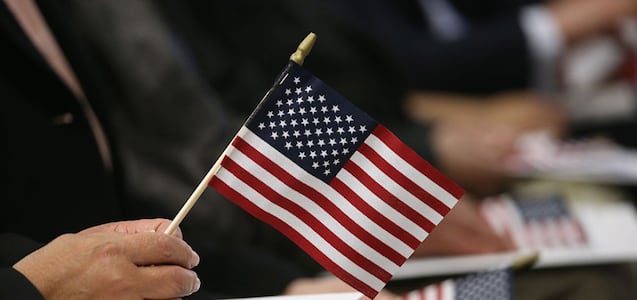 EE.UU. planea quitar la ciudadanía a algunos naturalizados: quiénes podrían verse afectados