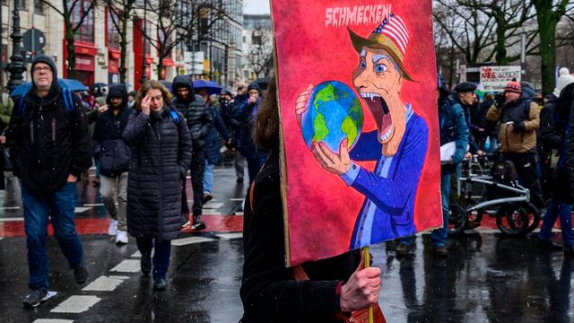 Controvertida “Marcha por la Paz” concentra a unas 10.000 personas en Berlín