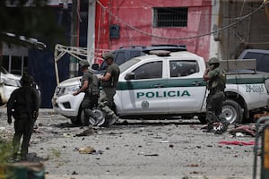 Ataque a una estación de Policía deja seis heridos en el suroeste de Colombia