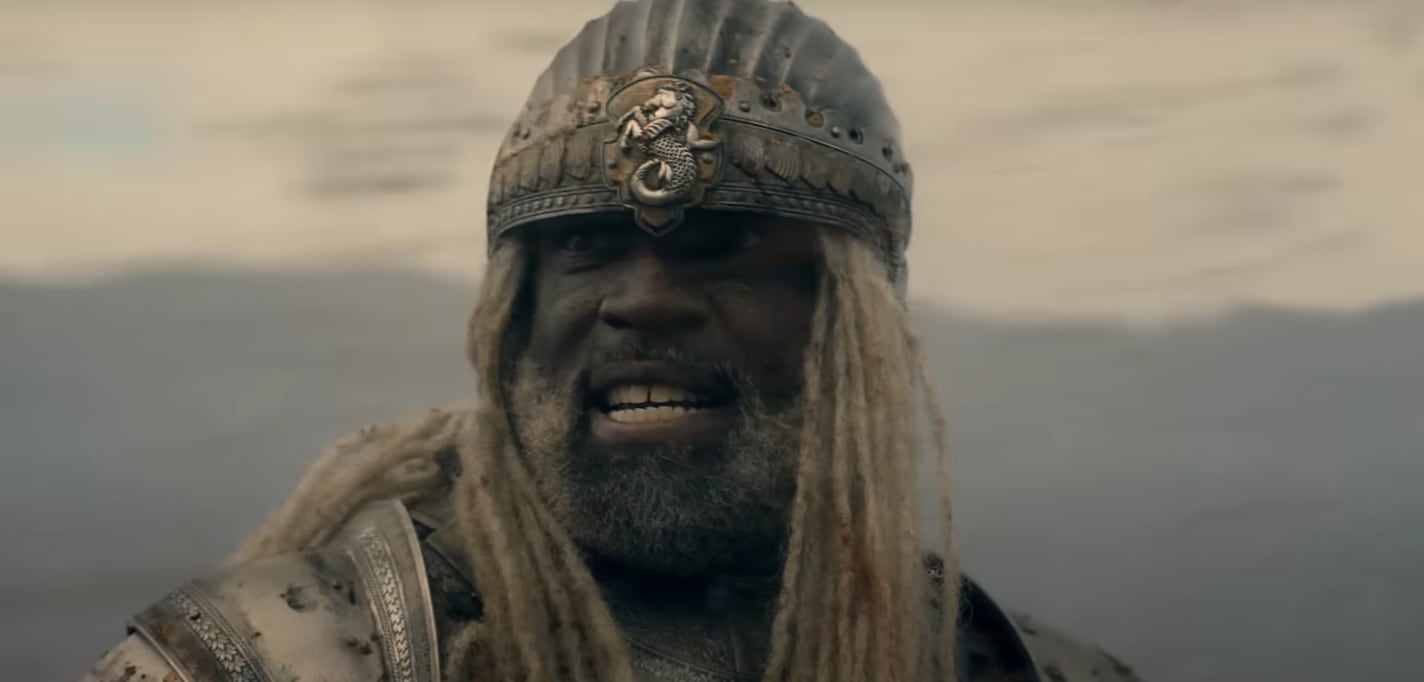 Corlys Velaryon luchando durante una guerra en "House of the Dragon". Utiliza un casco con la insignia de la Casa Velaryon (Foto: HBO)
