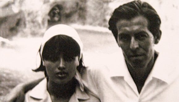 Alida Cordero junto a su esposo, el célebre escritor Julio Ramón Ribeyro. Cordero, fallecida hoy, fue una figura clave en la preservación y promoción de la obra de Ribeyro, dejando un legado imborrable en la literatura.