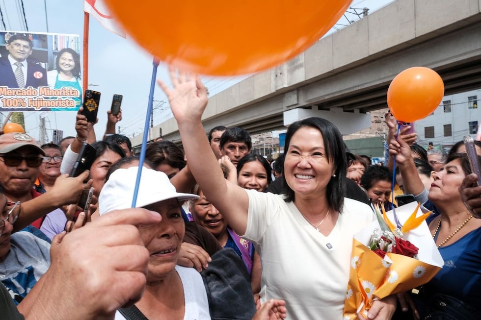 Keiko Fujimori en visita a los comerciantes de La Parada. (Foto: Fuerza Popular)