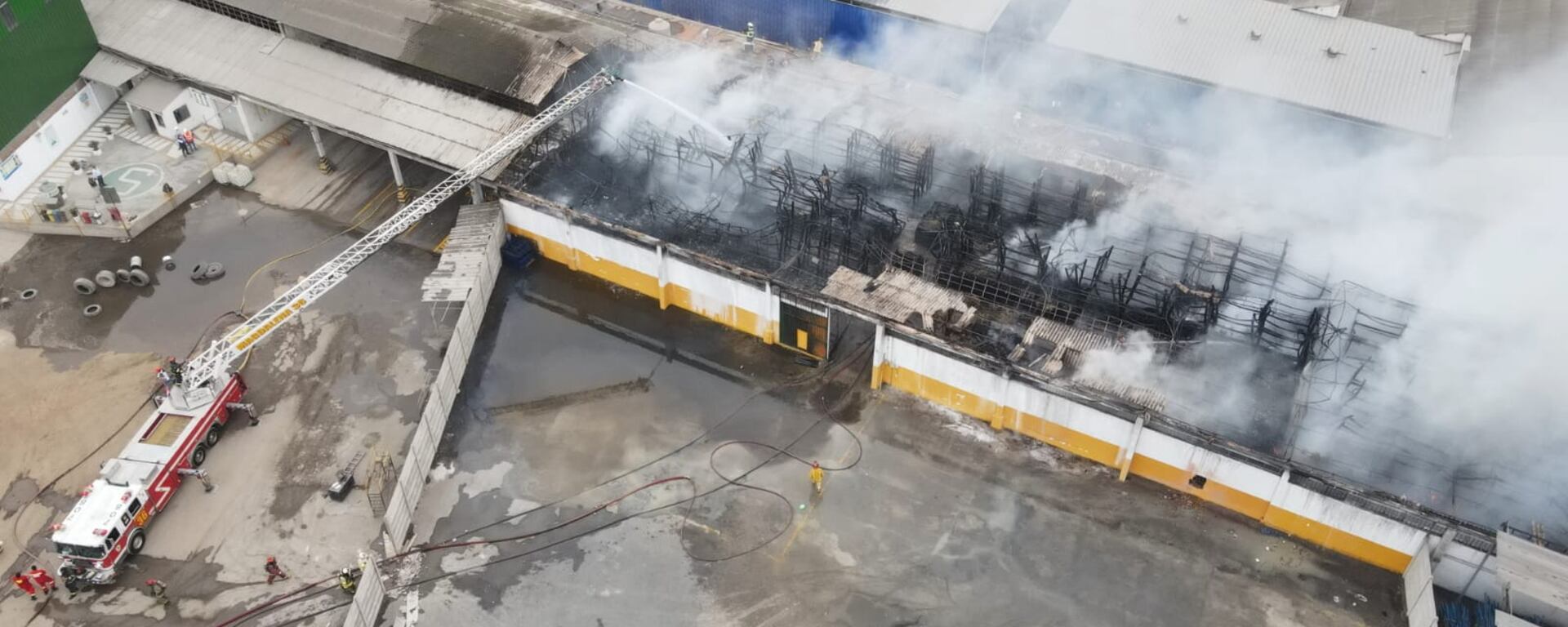 Incendio en El Agustino reveló ausencia de hidrantes: ¿Dónde deben estar ubicados y qué presión deben tener?