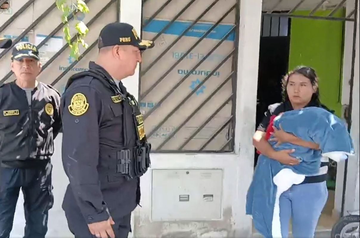 El bebé no tiene ningún signo de violencia y fue entregado a su madre de inmediato. Foto: Andina