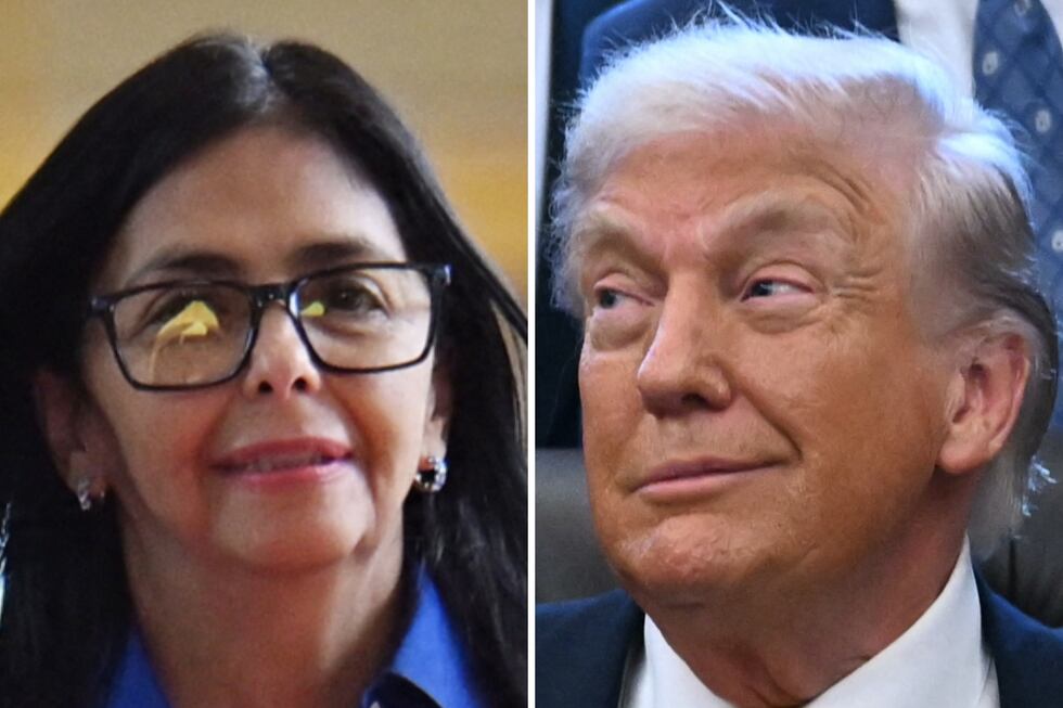 La presidenta encargada de Venezuela, Delcy Rodríguez; y el presidente de Estados Unidos, Donald Trump. (Juan BARRETO / Brendan SMIALOWSKI / AFP)