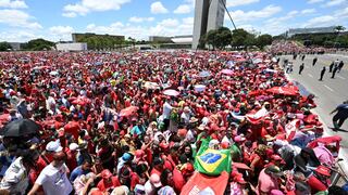 Miles de personas se congregan en Brasilia para la investidura de Lula da Silva