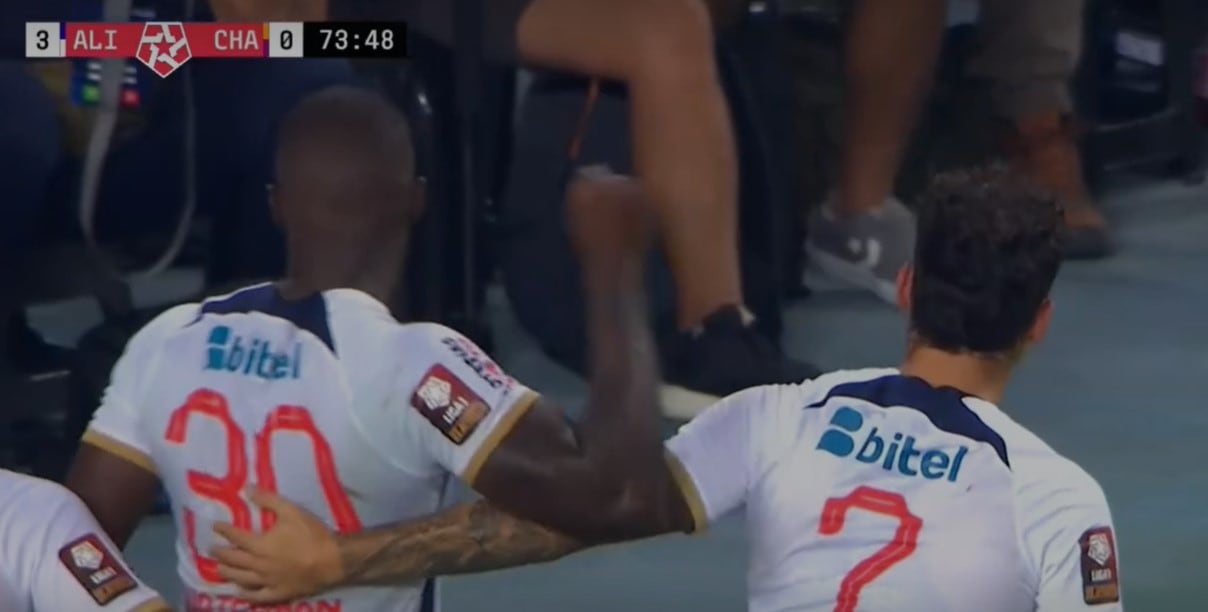 El delantero panameño anotó tras un gran centro de Zanelatto y decretó la goleada ‘íntima’.